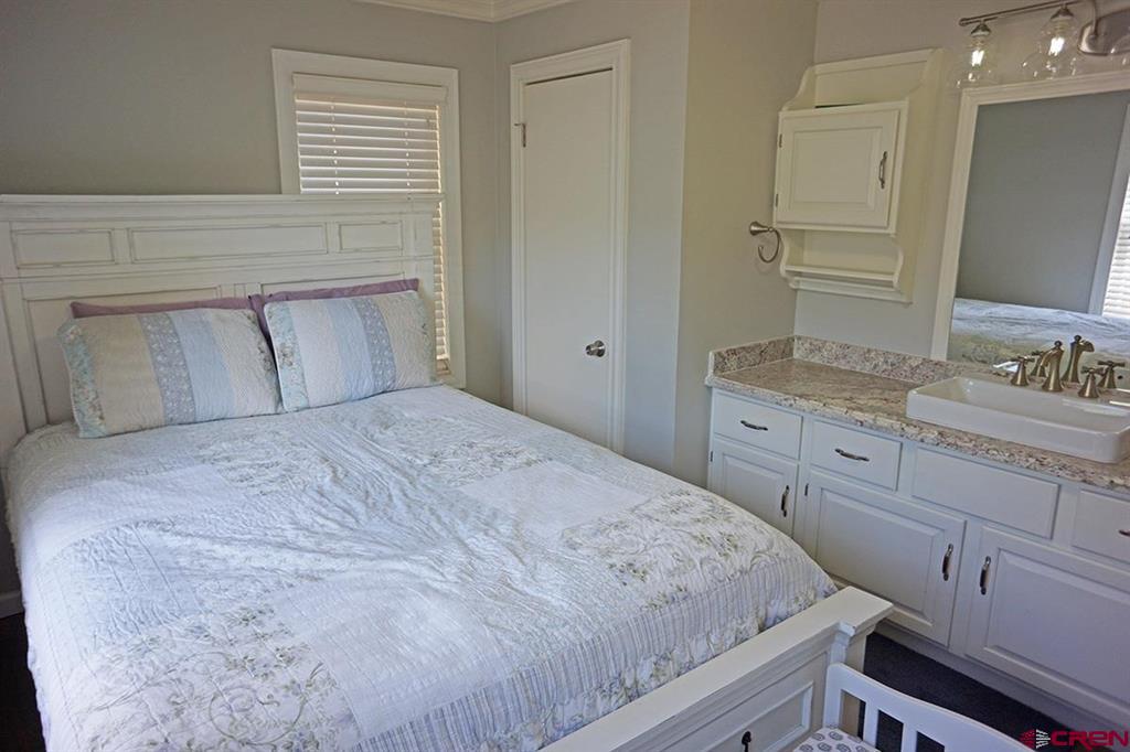 502 Riverside Avenue Property Photo 22