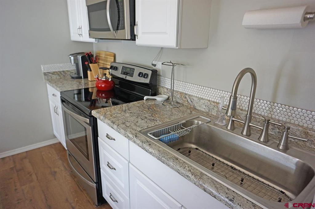 502 Riverside Avenue Property Photo 30