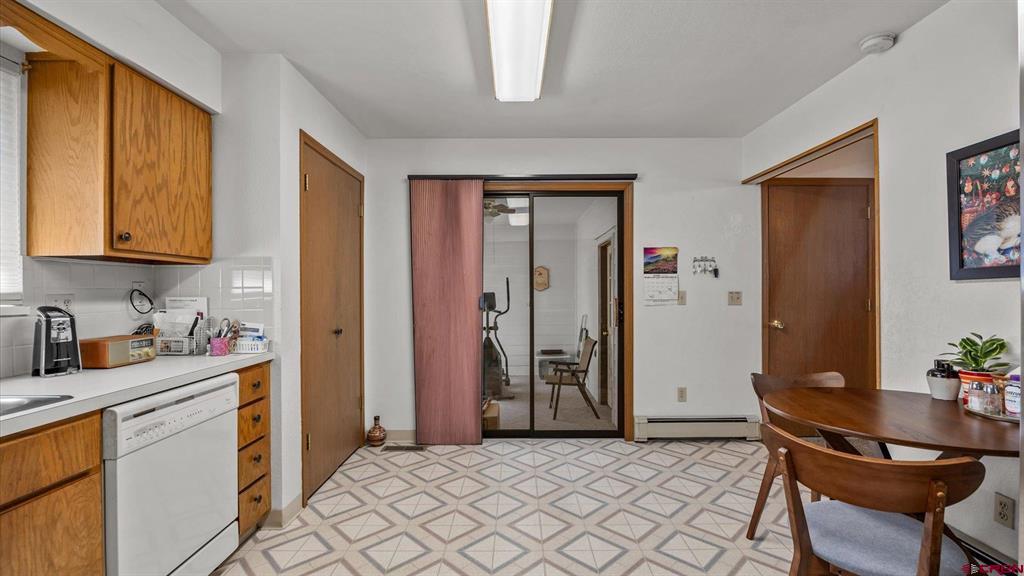 2136 Stratford Drive Property Photo 12