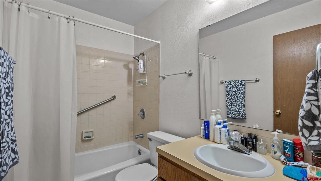 2136 Stratford Drive Property Photo 20