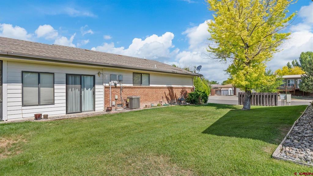 2136 Stratford Drive Property Photo 24