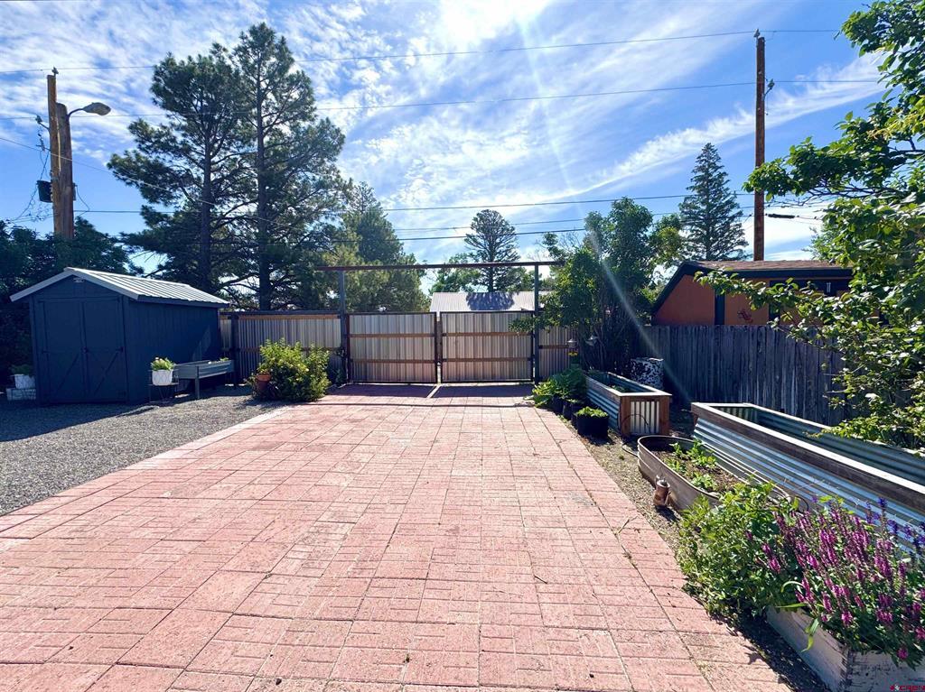 660 Columbia Avenue Property Photo 30