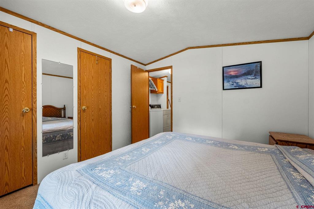 34 W Oak Property Photo 5