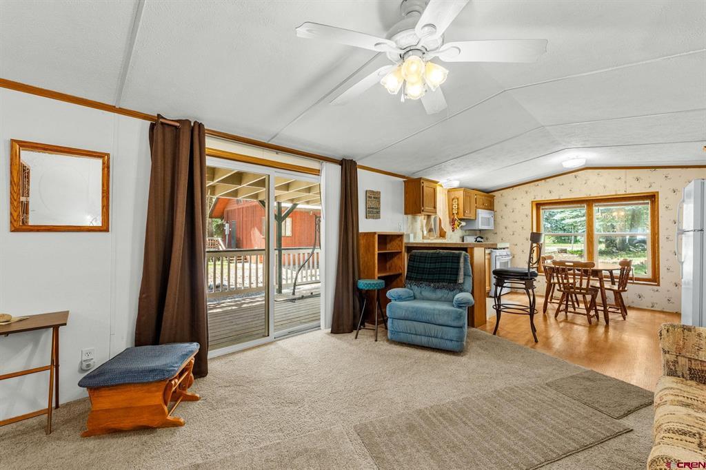 34 W Oak Property Photo 10