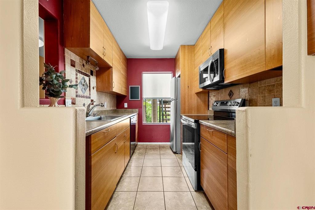 1100 Goeglein Gulch Road Property Photo 10