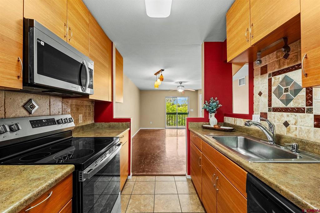 1100 Goeglein Gulch Road Property Photo 11