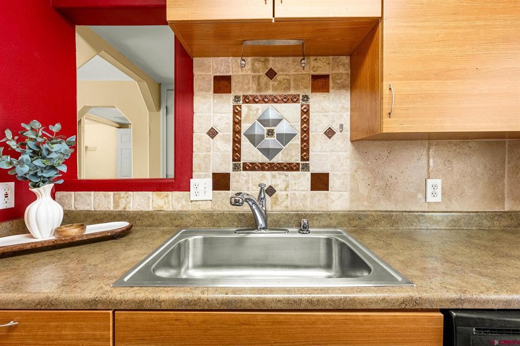 1100 Goeglein Gulch Road Property Photo 12
