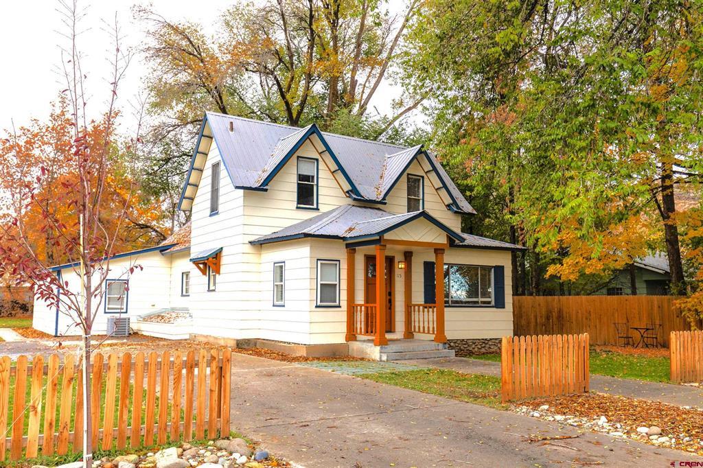 115 Niagara Avenue Property Photo 1