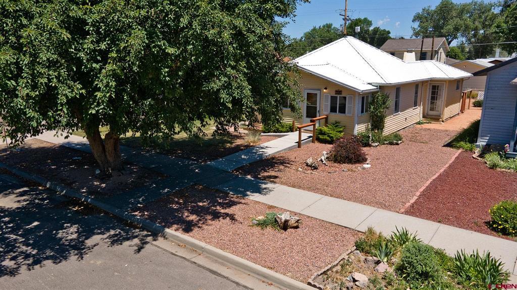 206 Bell Avenue Property Photo 1