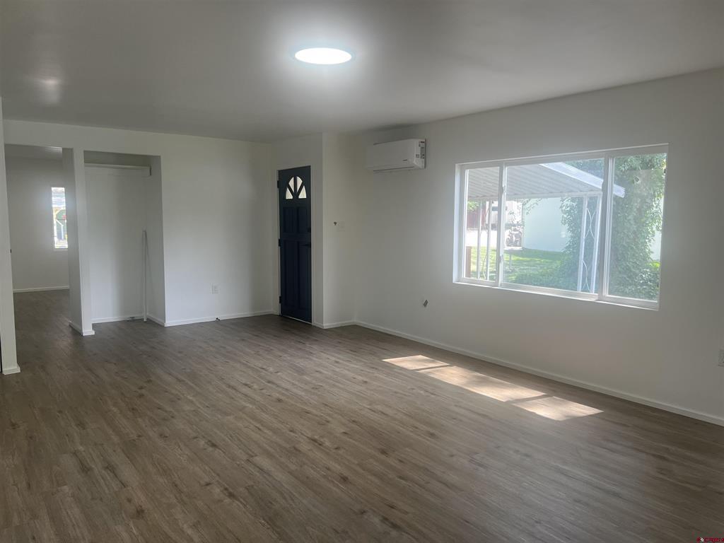 383 Hillcrest Drive Property Photo 4