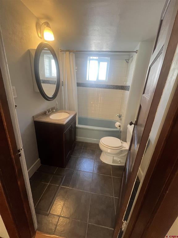 2041 San Juan Avenue Property Photo 7