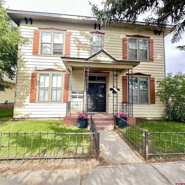 216 N Taylor Street