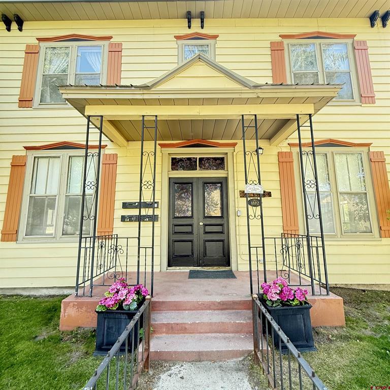 216 N Taylor Street