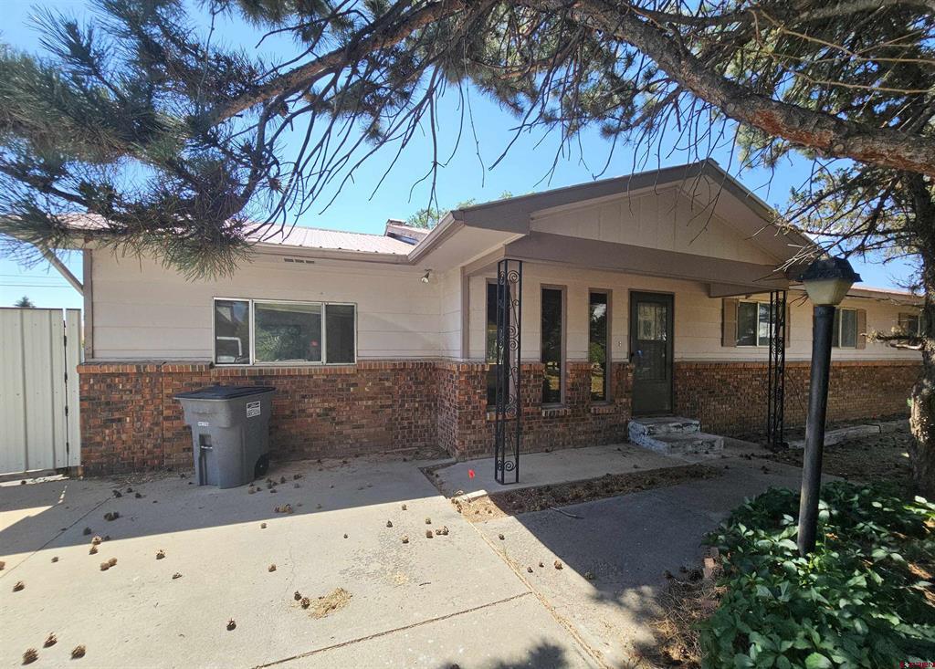 411 N Henry Street Property Photo 1