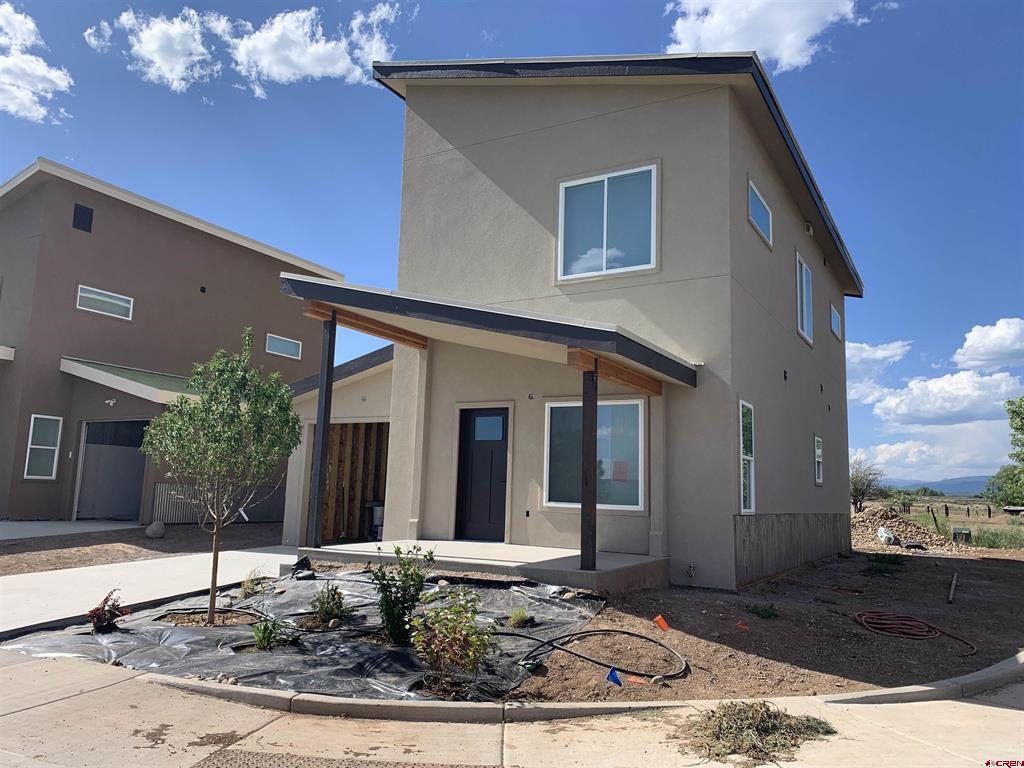 200 Manzano Circle Property Photo 1