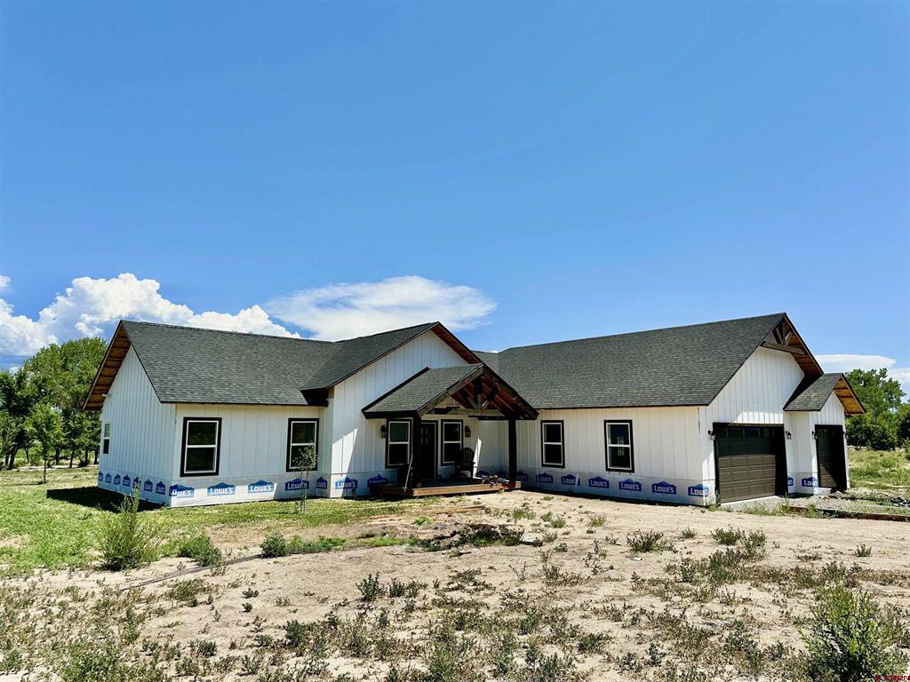 18755 H Road Property Photo 1