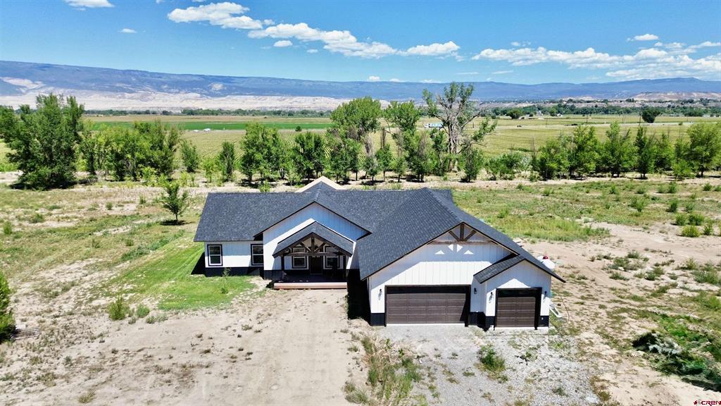 18755 H Road Property Photo 3
