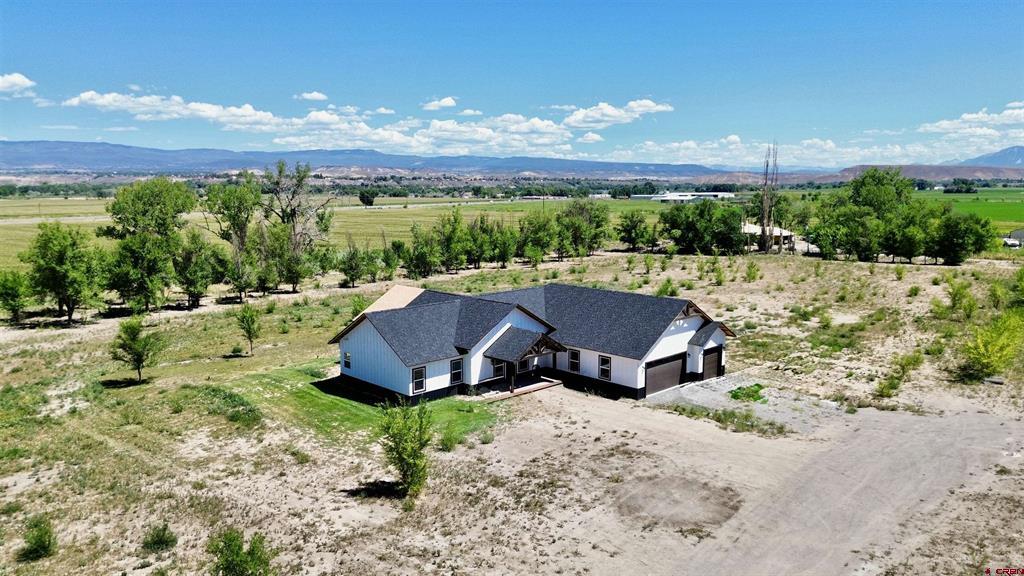 18755 H Road Property Photo 4