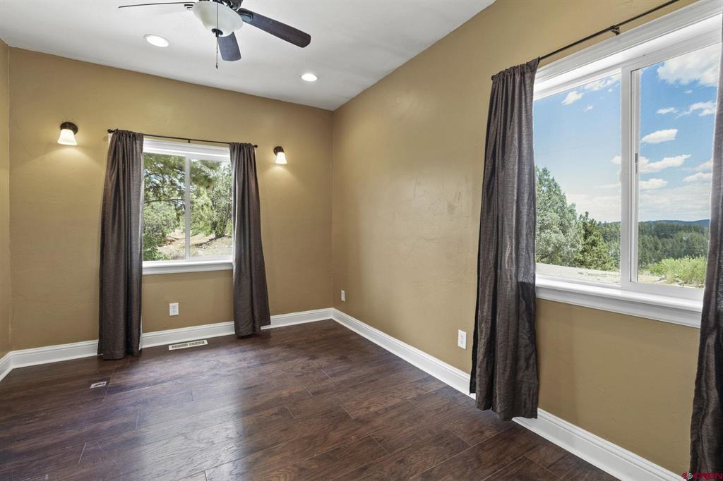 447 Mountain Top Road Property Photo 12