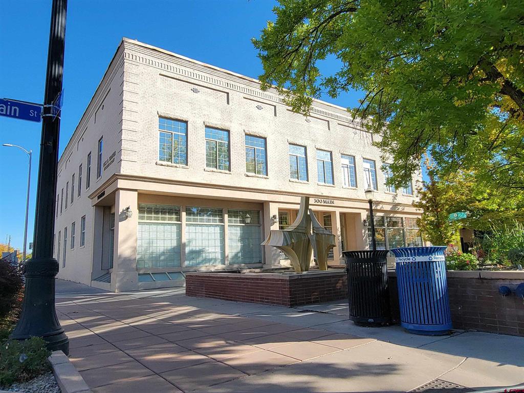 300 Main Street Property Photo 2