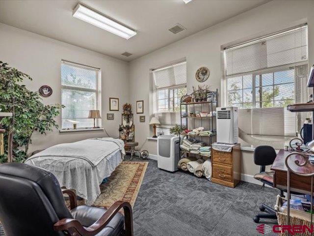 300 Main Street Property Photo 10