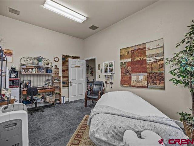 300 Main Street Property Photo 11