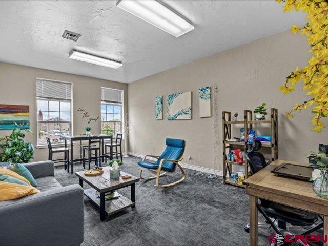 300 Main Street Property Photo 16