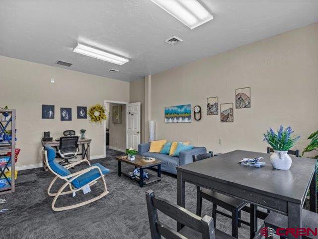 300 Main Street Property Photo 17