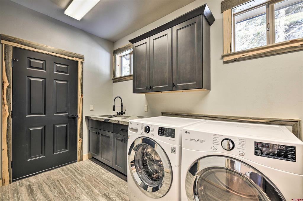 377 Lakewood Street Property Photo 12