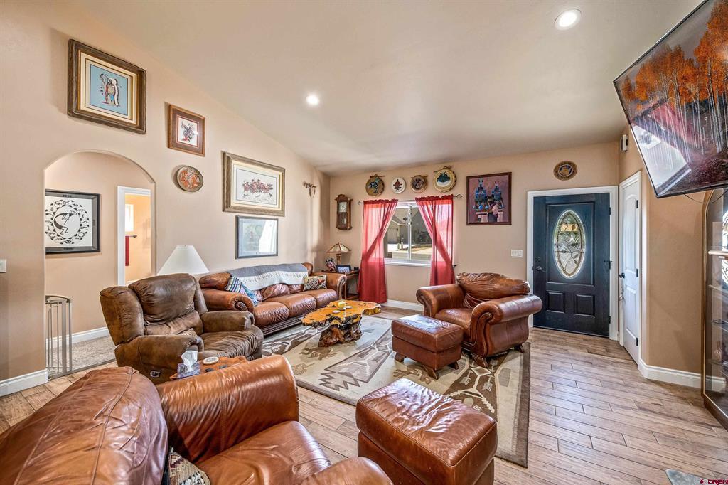 1437 Criterion Street Property Photo 2