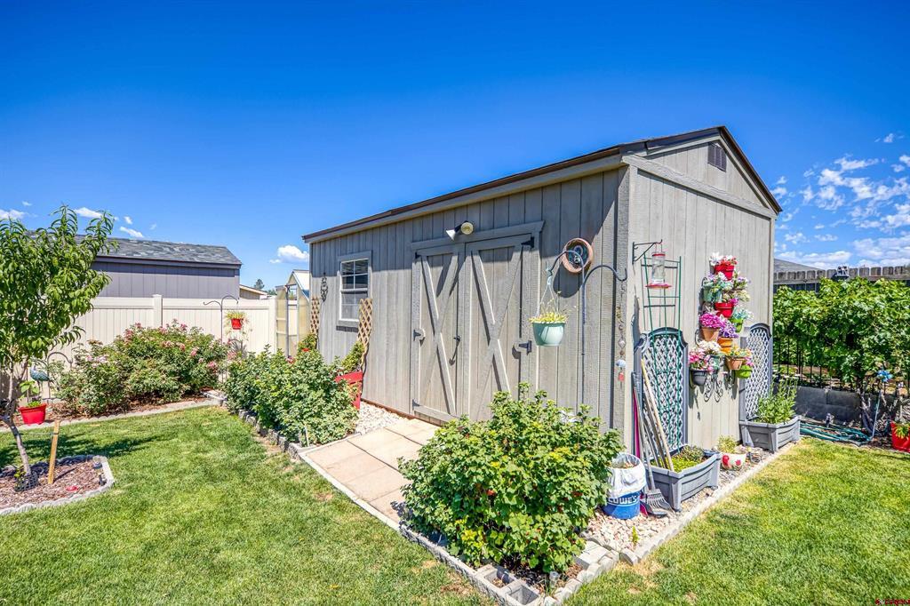 1437 Criterion Street Property Photo 4