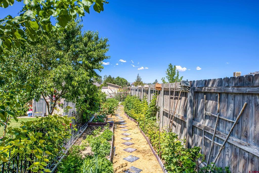 1437 Criterion Street Property Photo 42