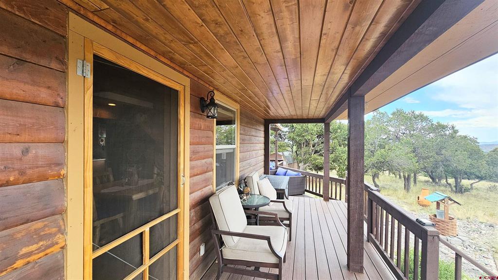 746 Rainbow Trail Property Photo 6