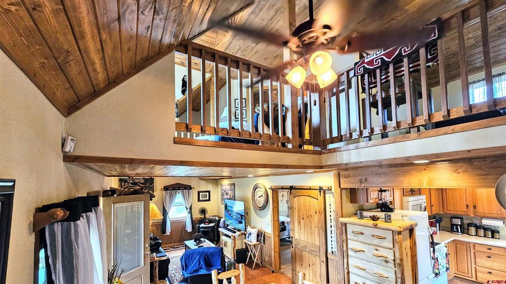 746 Rainbow Trail Property Photo 15
