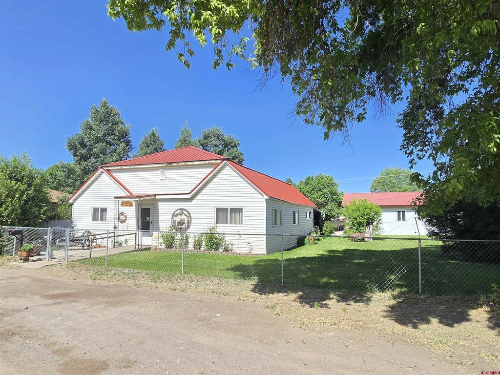417 Faraday Street Property Photo 1