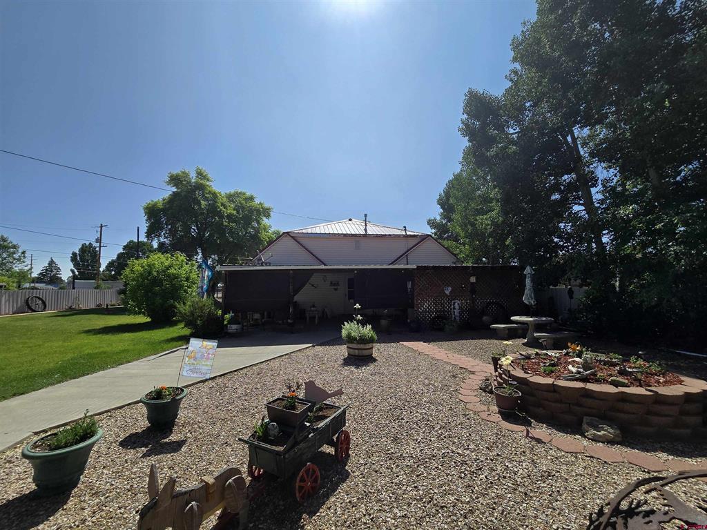 417 Faraday Street Property Photo 5