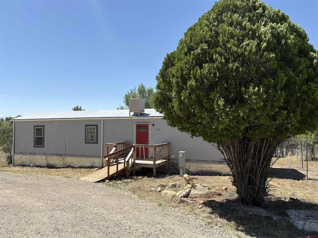 332 E 4th Avenue Property Photo 1