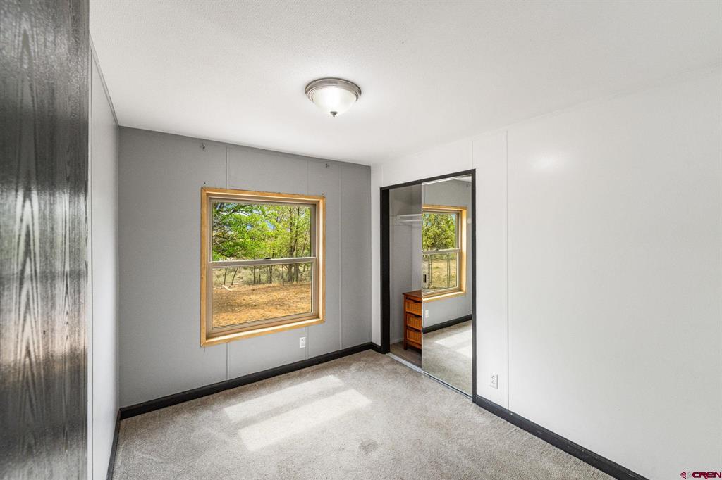 332 E 4th Avenue Property Photo 3