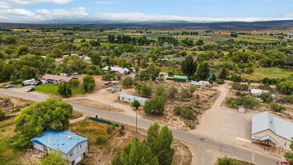 332 E 4th Avenue Property Photo 7