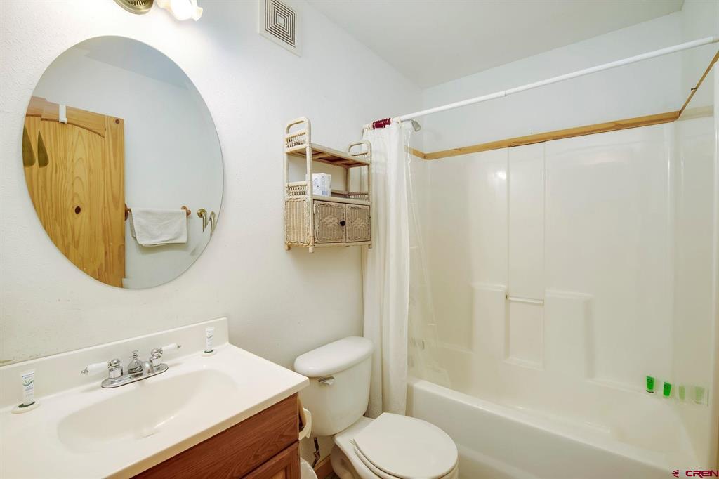 990 County Road 142 Property Photo 12