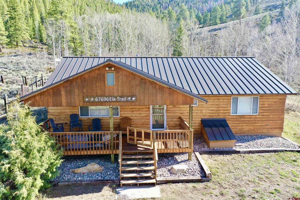 67696 Elk Trail Property Photo 2