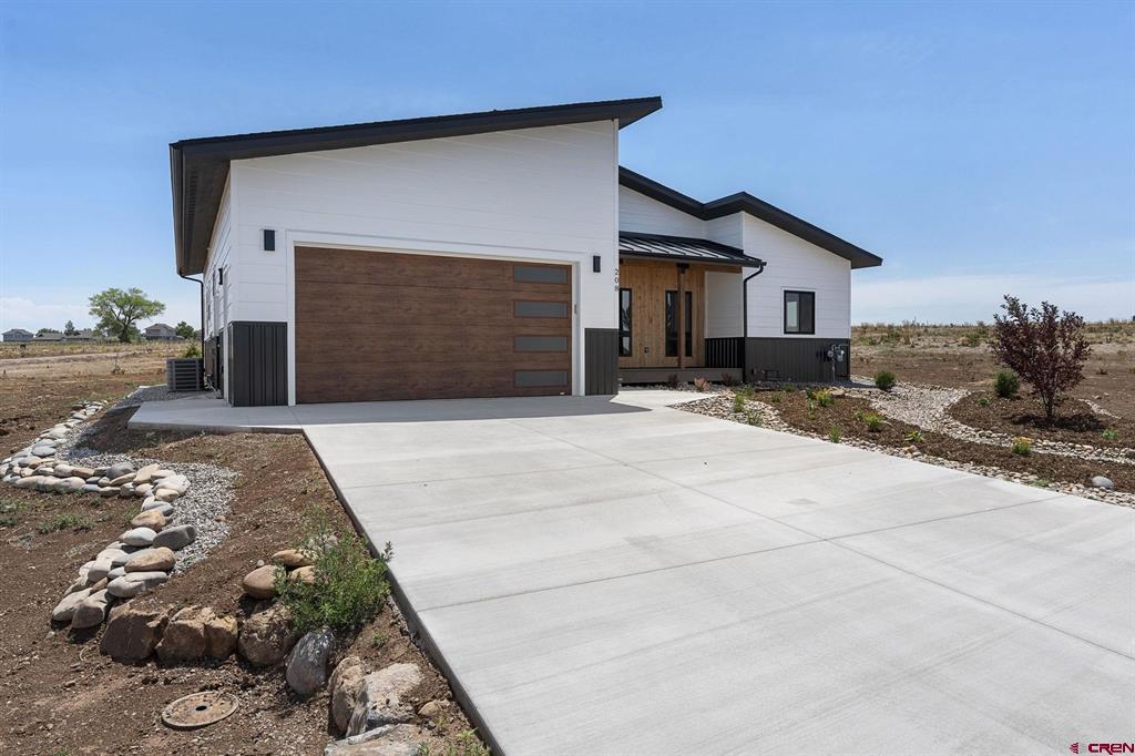 208 Petra Way Property Photo 3