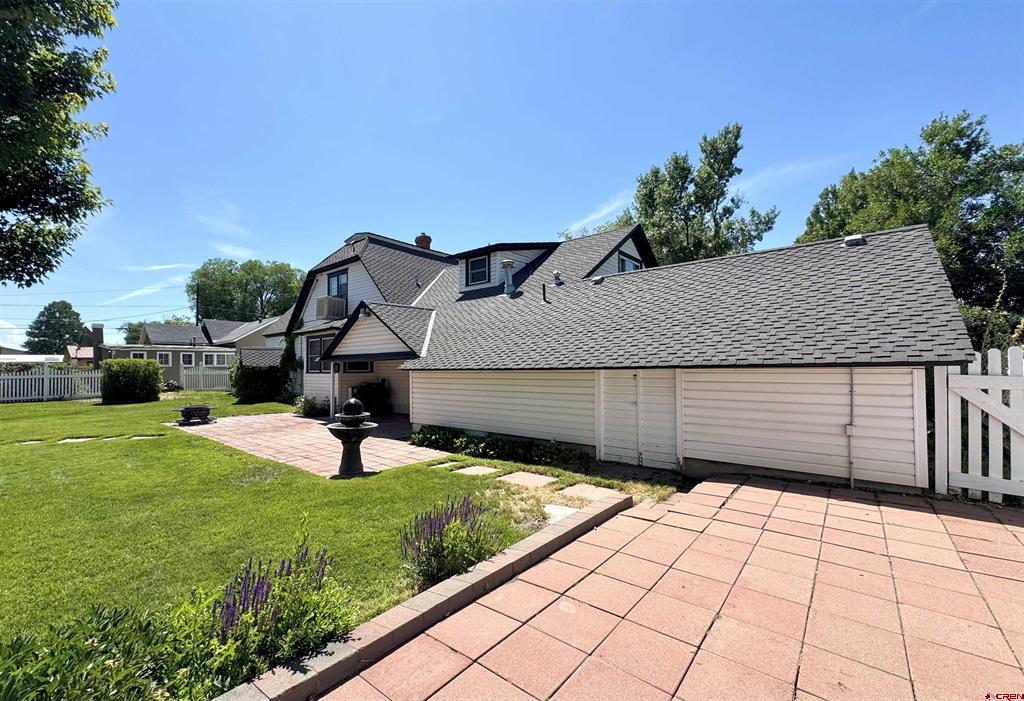 405 1st Avenue Property Photo 9