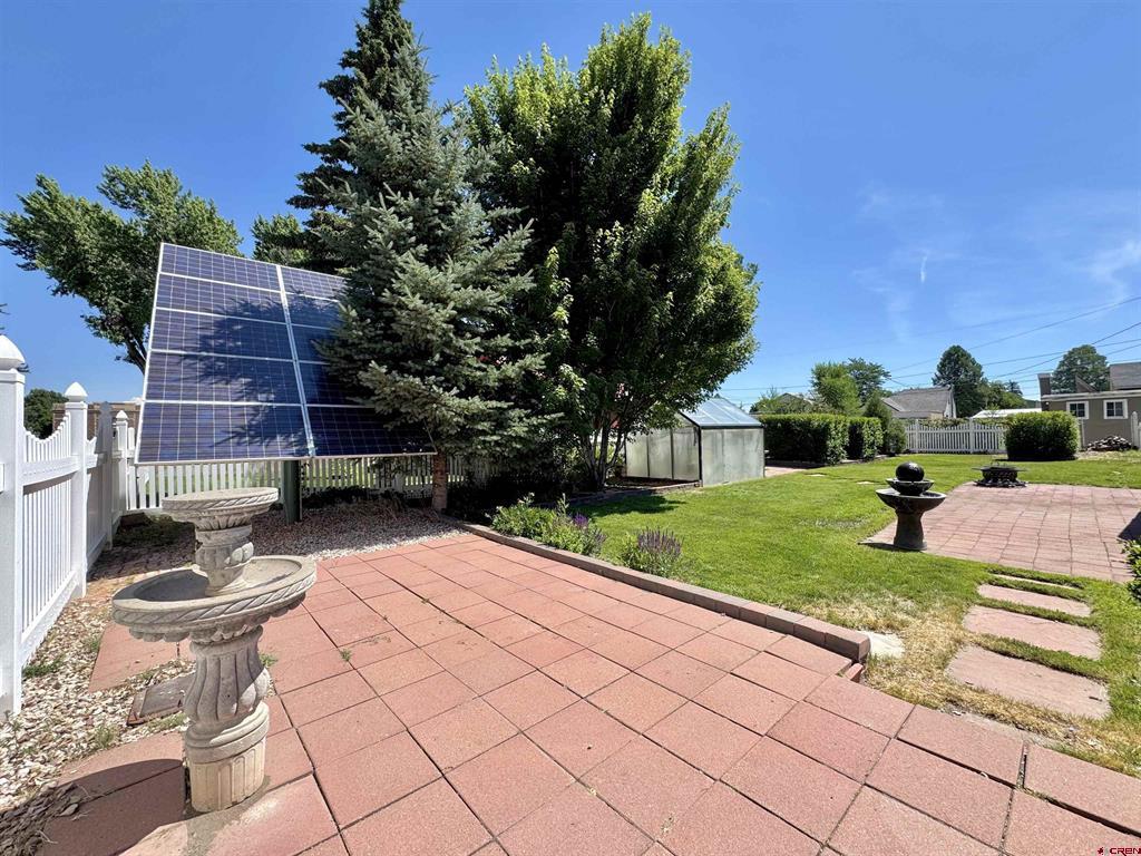 405 1st Avenue Property Photo 10