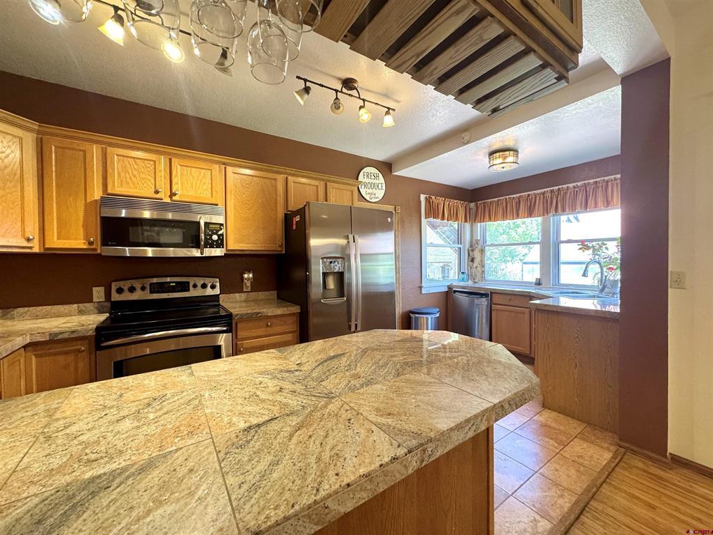 405 1st Avenue Property Photo 19