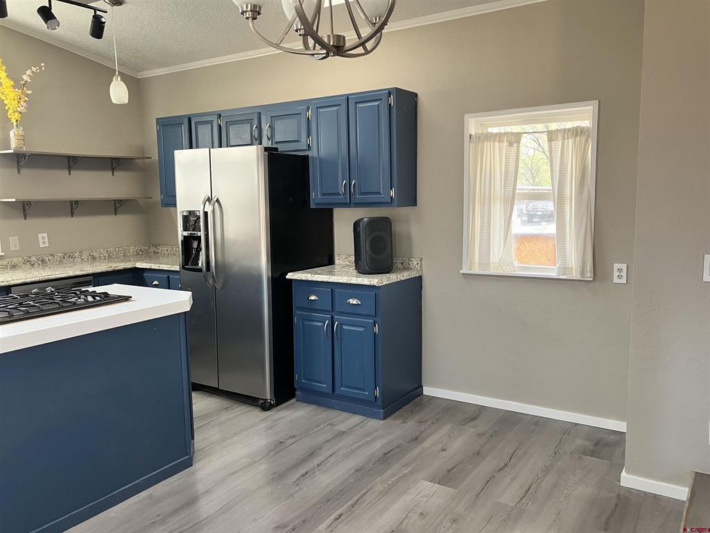 689 50 Highway Property Photo 5