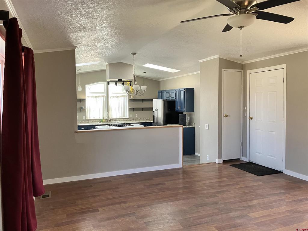 689 50 Highway Property Photo 7