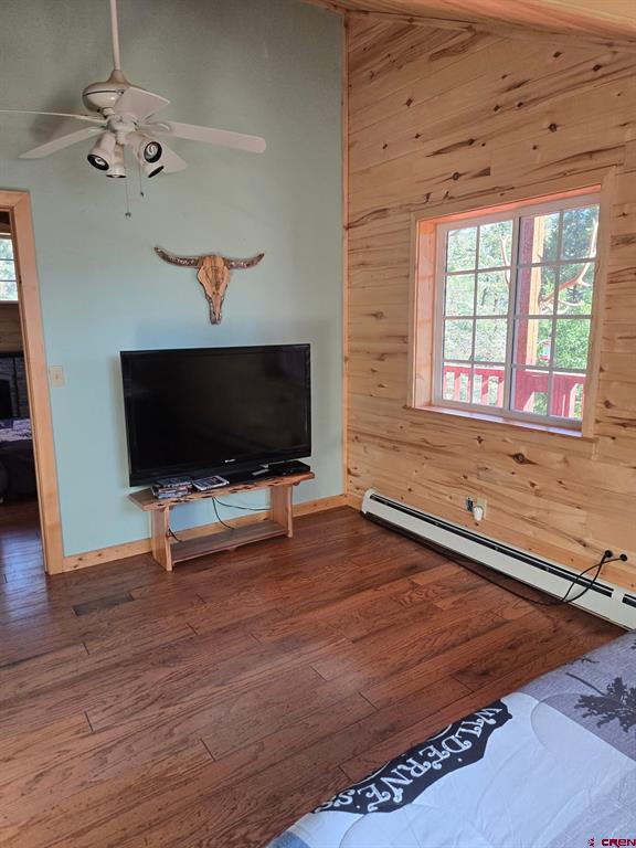 1407 Clarke Mountain Lane Property Photo 27