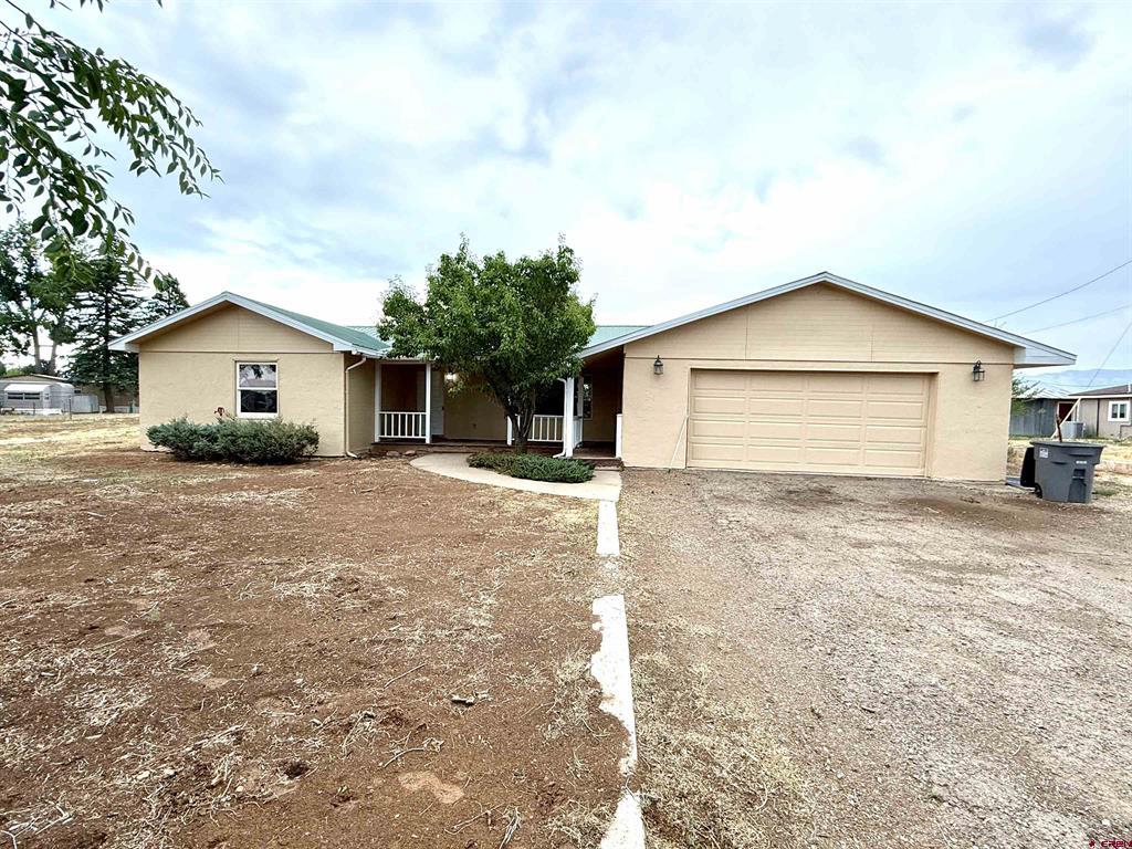 1102 S Chestnut Property Photo 1