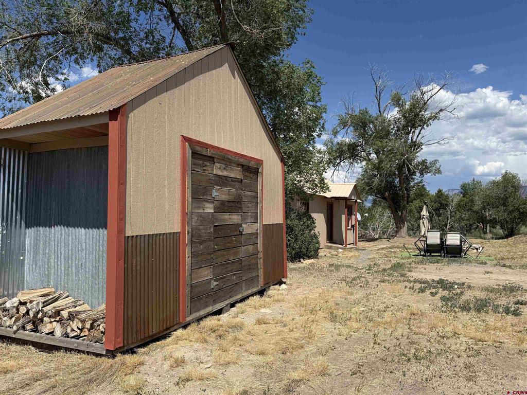 2001 Black Canyon Rd Property Photo 3